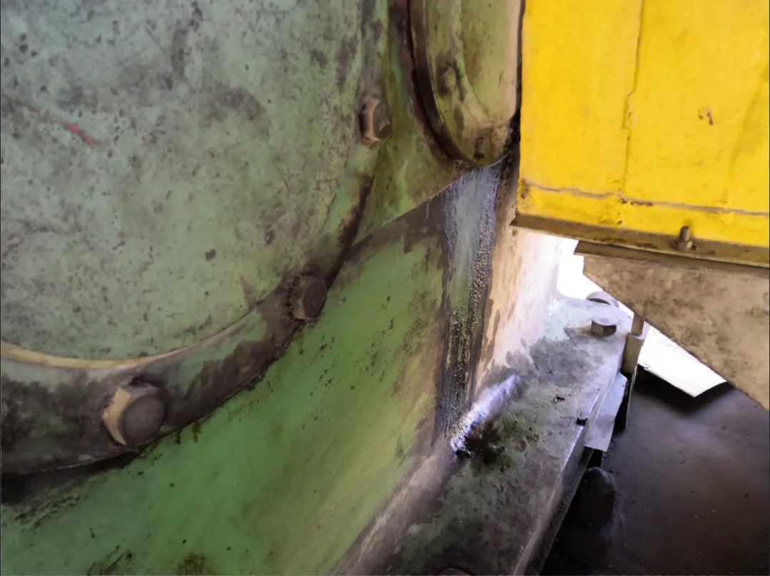 減速機漏油如何快速解決？鼎業(yè)在線修復(fù)組合套裝應(yīng)用